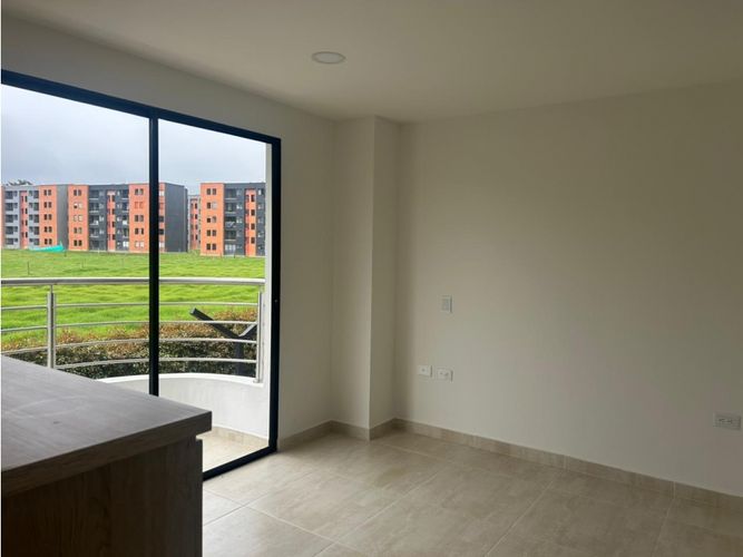 Apartamento de 3 alcobas en venta en El Tambo, La Ceja, 70 m² · foto 7 de 24