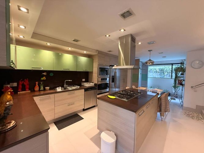 Apartamento de 3 alcobas en venta en Chico Norte, Bogotá, 250 m² · foto 11 de 20