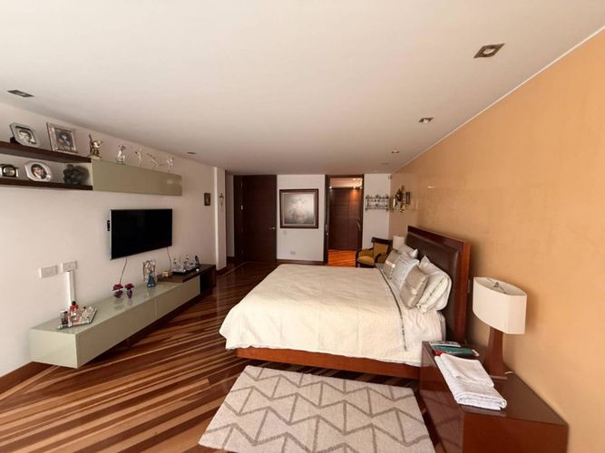 Apartamento de 3 alcobas en venta en Chico Norte, Bogotá, 250 m² · foto 14 de 20