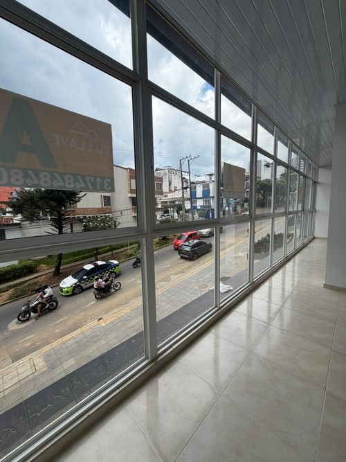 Local en arriendo en Igzabelar, Bucaramanga, 230 m² · foto 3 de 5