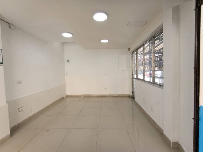Local en arriendo en San Diego, Medellín, 18 m² · foto 2 de 9