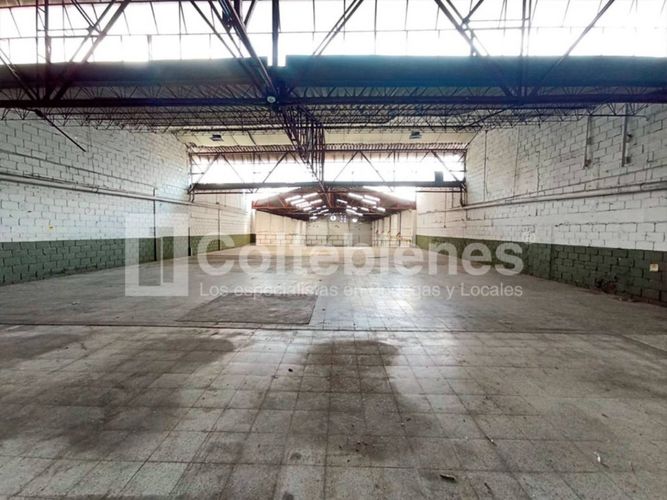 Bodega en arriendo en Zona Industrial No. 1, Itagüí, 2100 m² · foto 4 de 19