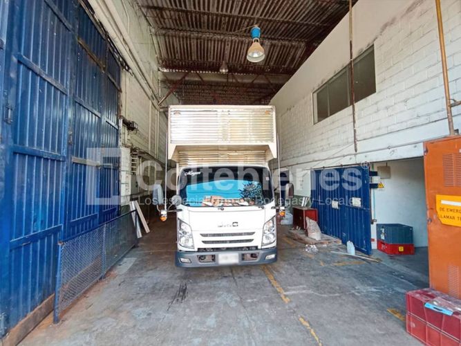 Bodega en arriendo en Zona Industrial No. 1, Itagüí, 2100 m² · foto 7 de 19