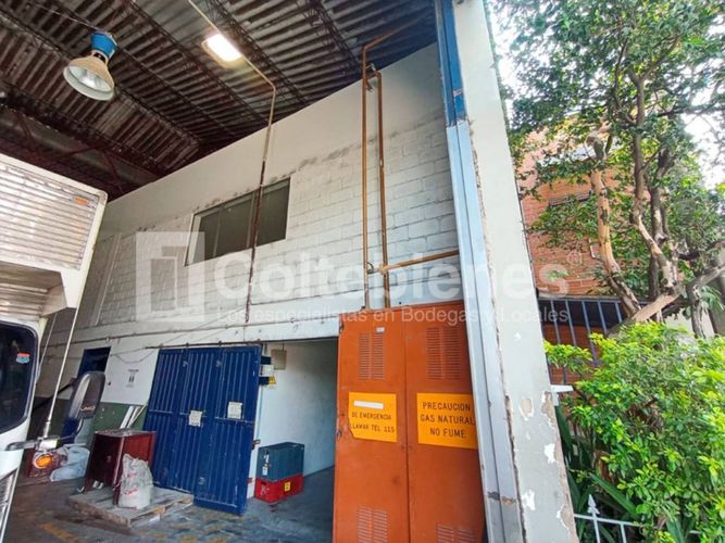 Bodega en arriendo en Zona Industrial No. 1, Itagüí, 2100 m² · foto 8 de 19