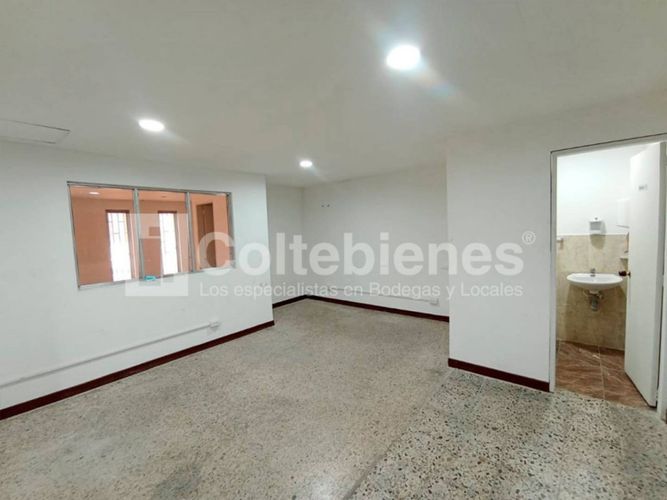 Bodega en arriendo en Zona Industrial No. 1, Itagüí, 2100 m² · foto 16 de 19