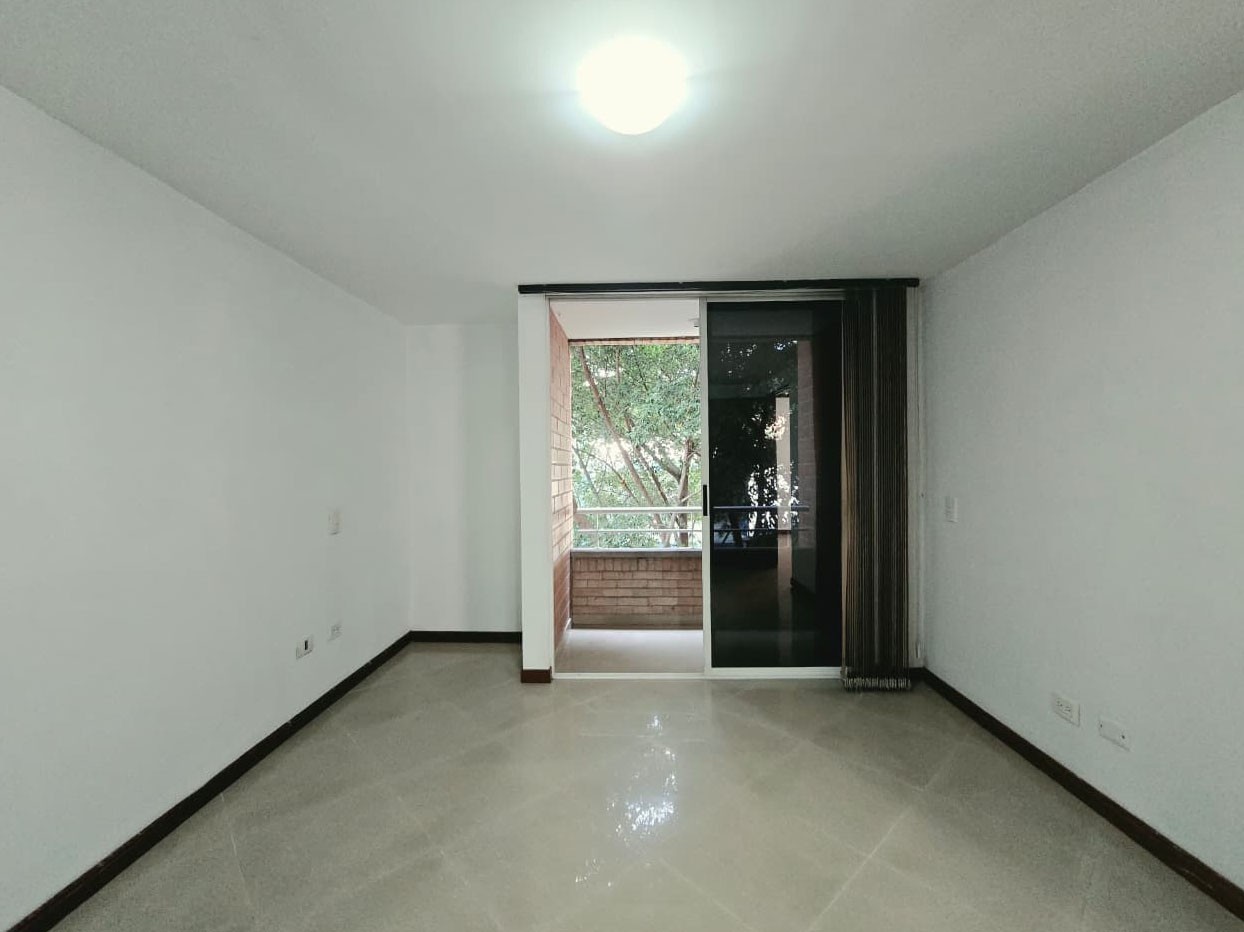 Apartamento en arriendo en Laureles, Medellín · foto 10 de 20