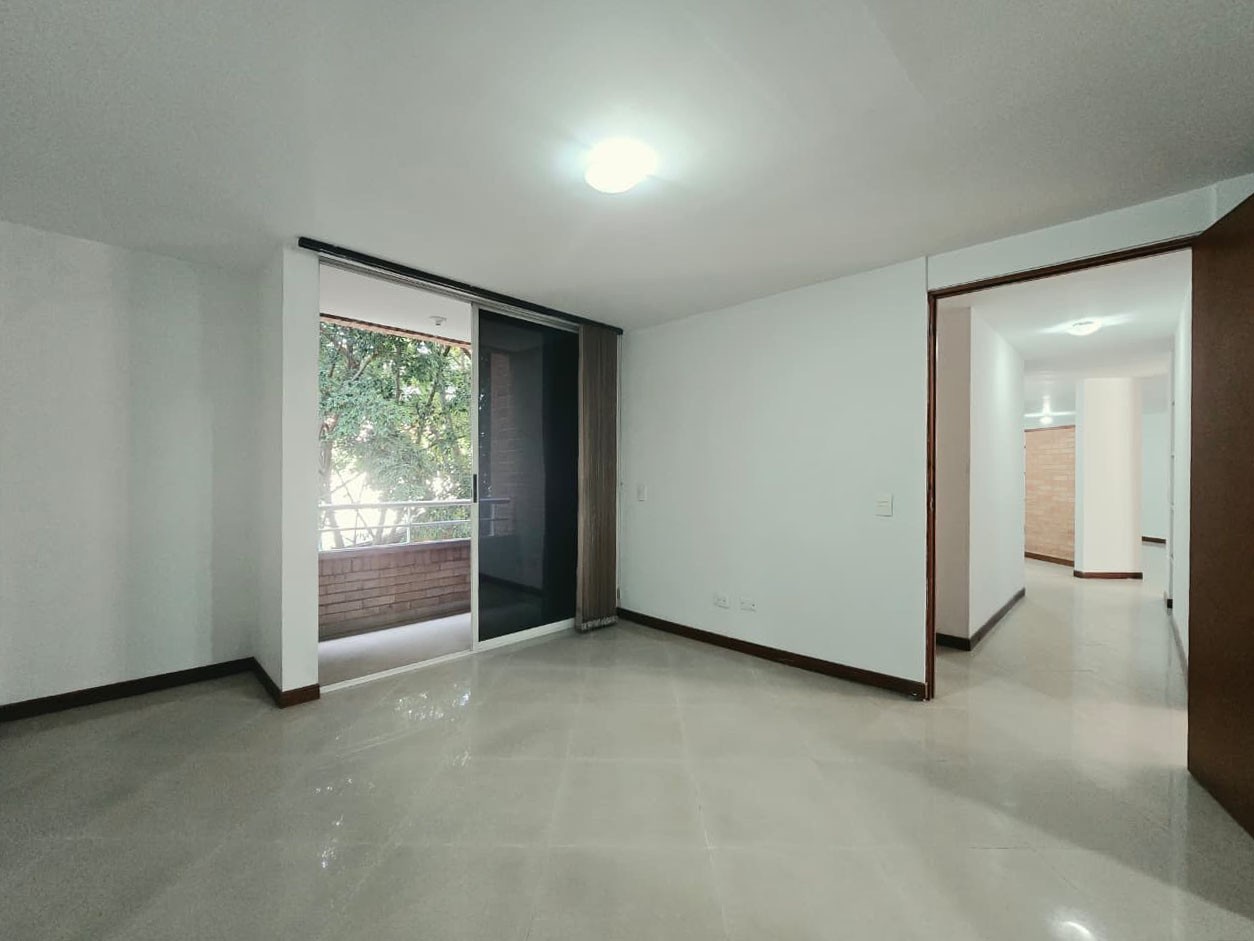 Apartamento en arriendo en Laureles, Medellín · foto 7 de 20