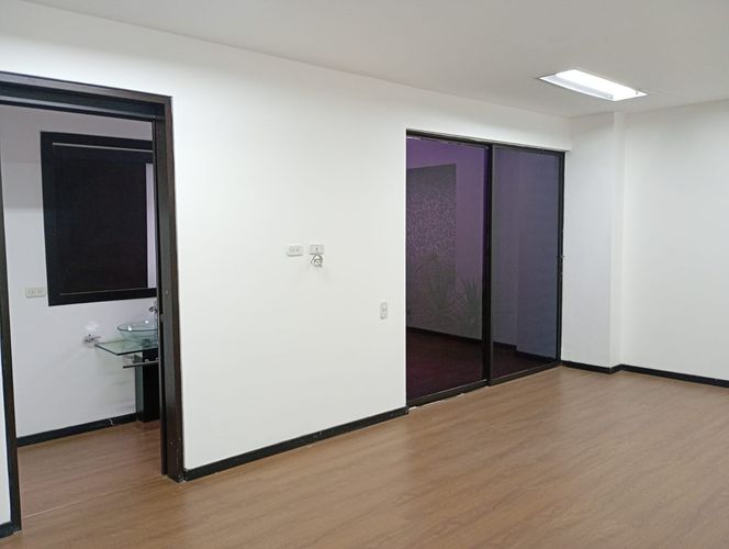 Bodega en arriendo en Villa Del Parque, Medellín, 1430 m² · foto 5 de 20