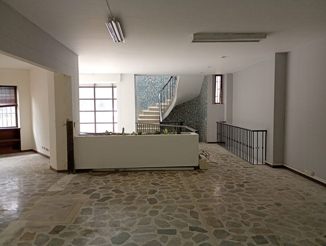 Bodega en arriendo en Villa Del Parque, Medellín, 1430 m² · foto 10 de 20