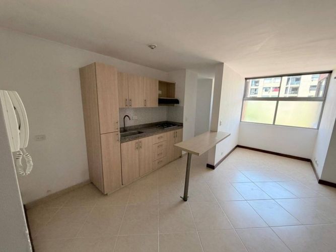 Apartaestudio en arriendo en Florida Nueva, Medellín, 50 m² · foto 2 de 12