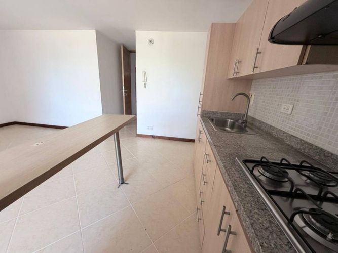 Apartaestudio en arriendo en Florida Nueva, Medellín, 50 m² · foto 6 de 12