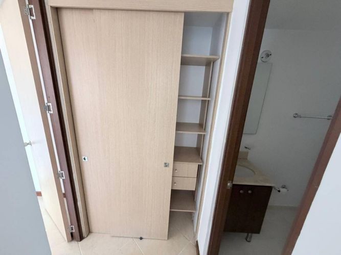 Apartaestudio en arriendo en Florida Nueva, Medellín, 50 m² · foto 9 de 12