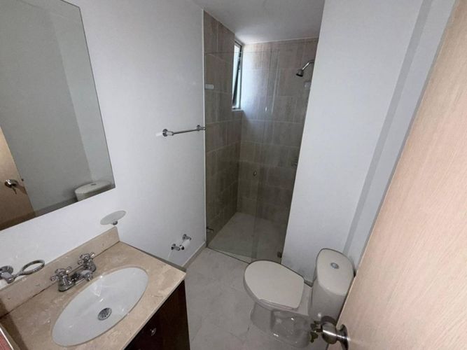 Apartaestudio en arriendo en Florida Nueva, Medellín, 50 m² · foto 10 de 12