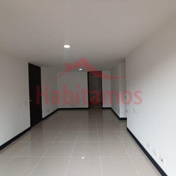Apartamento en arriendo en Camino Verde, Envigado · foto 6 de 21