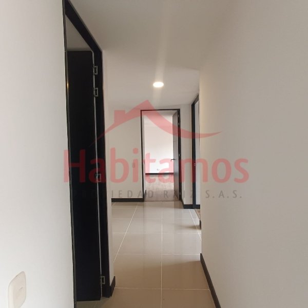 Apartamento en arriendo en Camino Verde, Envigado · foto 7 de 21