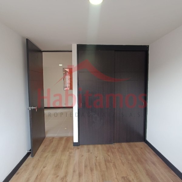Apartamento en arriendo en Camino Verde, Envigado · foto 13 de 21