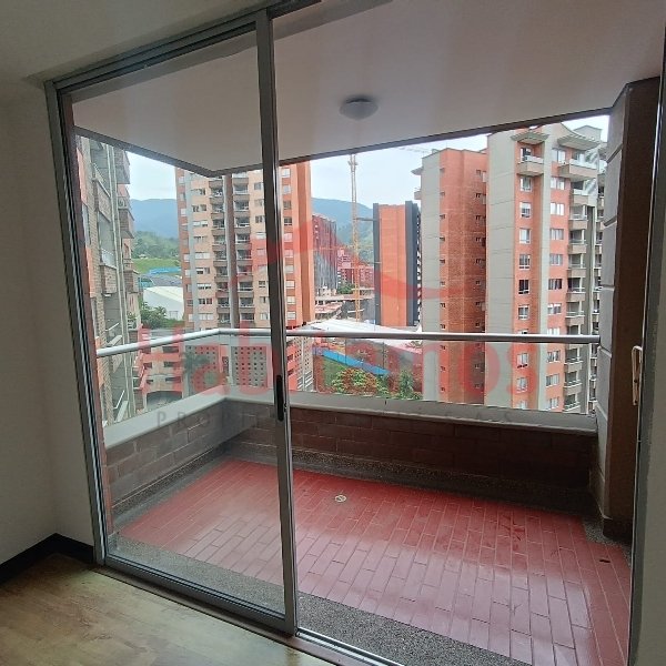 Apartamento en arriendo en Camino Verde, Envigado · foto 15 de 21