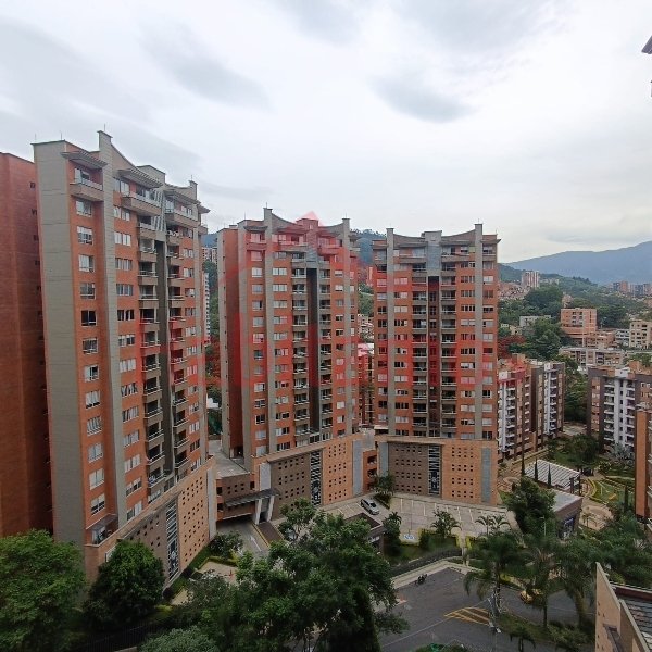 Apartamento en arriendo en Camino Verde, Envigado · foto 17 de 21