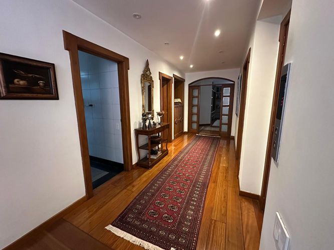 Apartamento de 3 alcobas en venta en El Retiro, Bogotá, 230 m² · foto 3 de 19