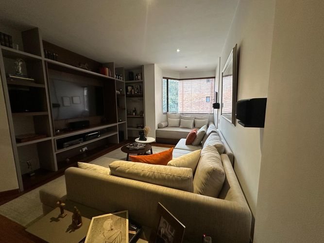Apartamento de 3 alcobas en venta en El Retiro, Bogotá, 230 m² · foto 10 de 19