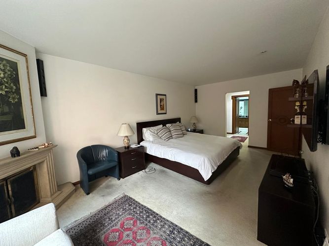 Apartamento de 3 alcobas en venta en El Retiro, Bogotá, 230 m² · foto 16 de 19