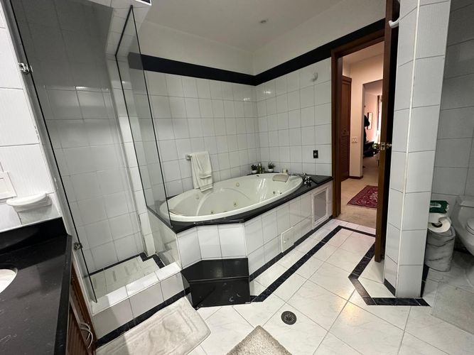 Apartamento de 3 alcobas en venta en El Retiro, Bogotá, 230 m² · foto 18 de 19