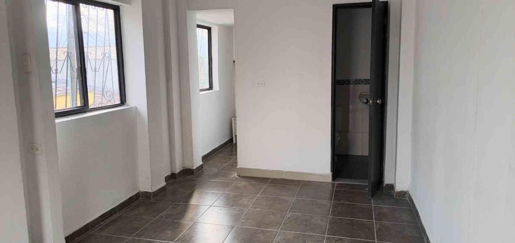 Local en arriendo en Bosques De San Martin, Armenia, 21 m² · foto 2 de 12