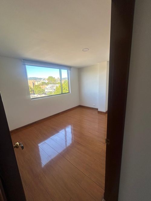 Apartamento en venta en Cedritos, Bogotá · foto 4 de 17