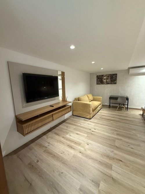 Casa de 5 alcobas en arriendo en Los Balsos, Medellín, 640 m² · foto 12 de 24
