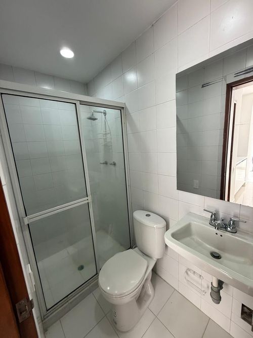 Casa de 5 alcobas en arriendo en Los Balsos, Medellín, 640 m² · foto 19 de 24