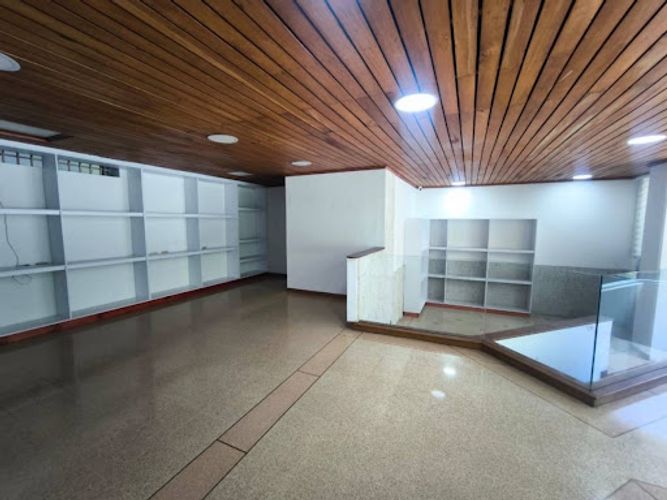 Local en venta en Quintas Del Sol De La Mota, Medellín, 102 m² · foto 2 de 12