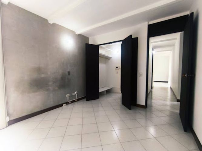 Apartamento de 4 alcobas en arriendo en El Diamante 2, Medellín, 95 m² · foto 9 de 24