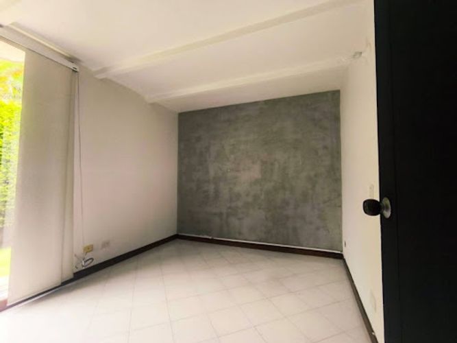 Apartamento de 4 alcobas en arriendo en El Diamante 2, Medellín, 95 m² · foto 16 de 24
