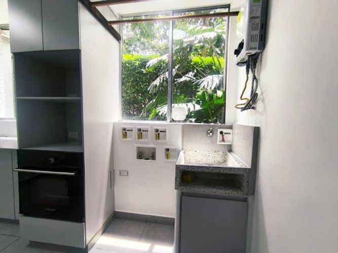 Apartamento de 4 alcobas en arriendo en El Diamante 2, Medellín, 95 m² · foto 20 de 24