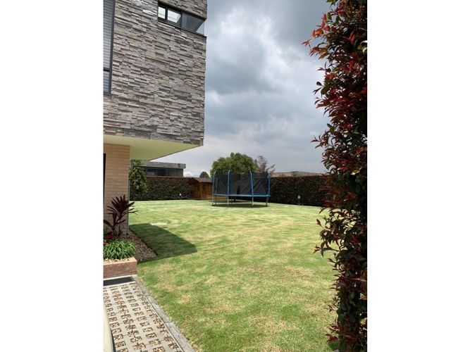 Casa de 5 alcobas en arriendo en Pueblo Viejo, Cota, 220 m² · foto 16 de 24
