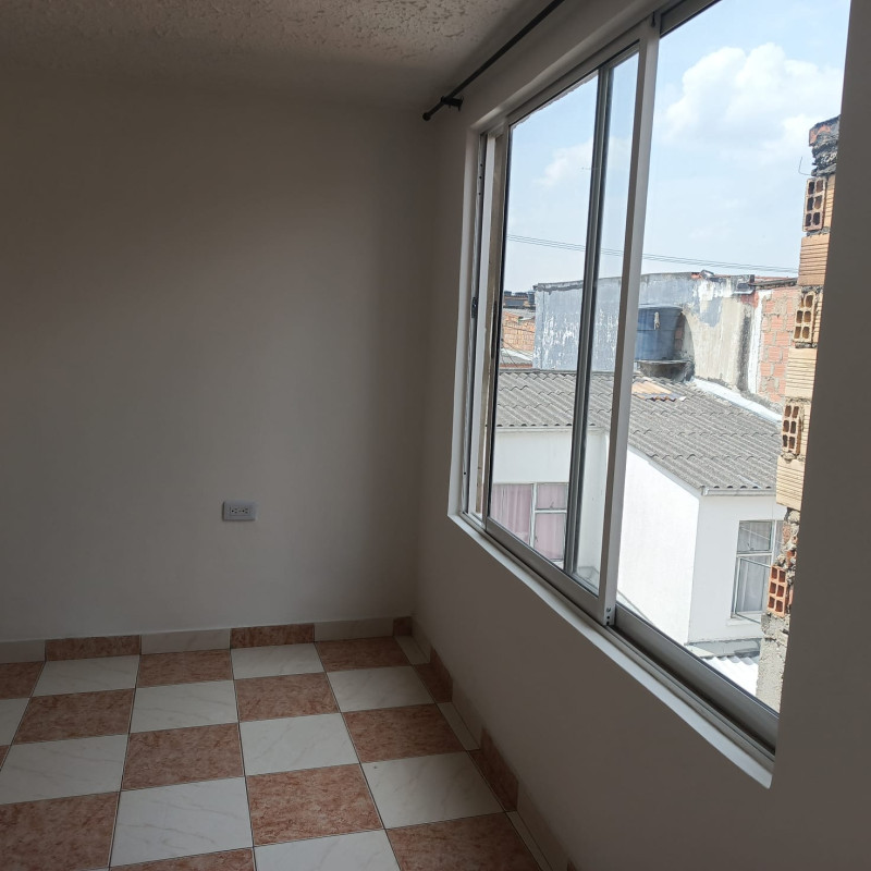Casa en venta en Floralia I Sector, Bogotá · foto 11 de 24