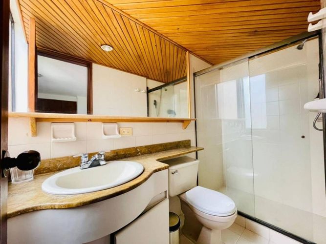Apartamento en venta en El Poblado, Medellín · foto 18 de 24