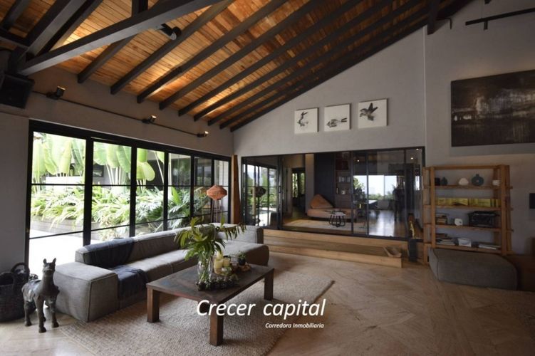 Casa de 4 alcobas en venta en Las Lomas, Medellín, 1105 m² · foto 5 de 24