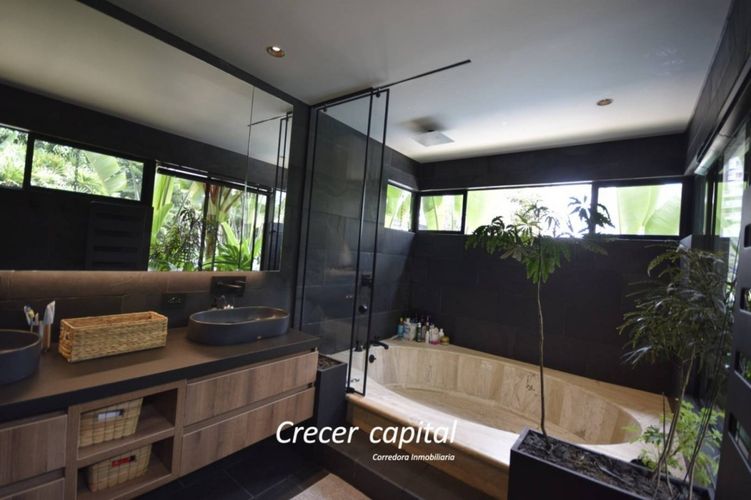 Casa de 4 alcobas en venta en Las Lomas, Medellín, 1105 m² · foto 16 de 24