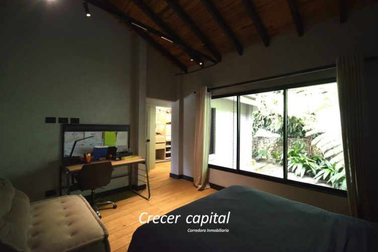 Casa de 4 alcobas en venta en Las Lomas, Medellín, 1105 m² · foto 18 de 24