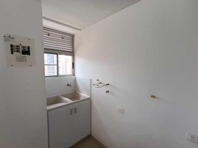 Apartamento de 3 alcobas en venta en Bochalema, Cali, 82 m² · foto 4 de 23