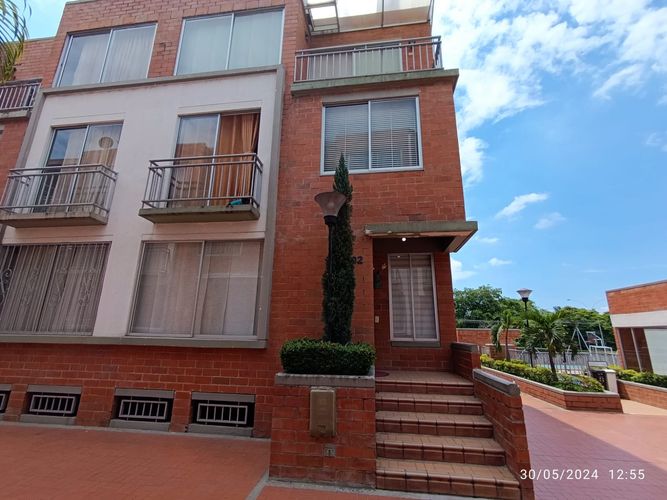 Casa de 4 alcobas en venta en Valle Del Lili, Cali, 158 m² · foto 2 de 24