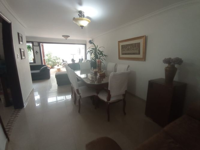 Casa de 5 alcobas en venta en El Guabito, Cali, 226 m² · foto 13 de 24
