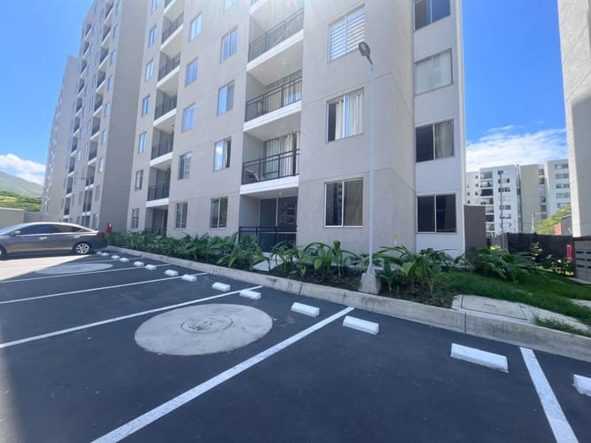 Apartamento de 2 alcobas en venta en Arroyohondo, Yumbo, 70 m² · foto 17 de 24