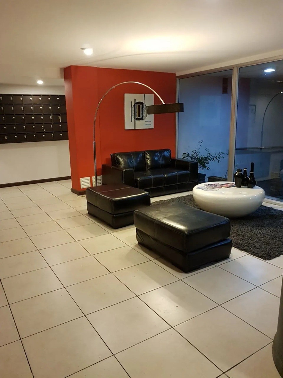 ALQUILER EN AGUADA, 2 DORMITORIOS, PISO 6 AL FRENTE, TERRAZAS, PORTERIA, SUM PATI COMUN · Foto 2