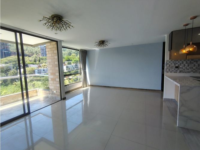 Apartamento de 3 alcobas en arriendo en Vía Las Palmas, Medellín, 94 m² · foto 2 de 19