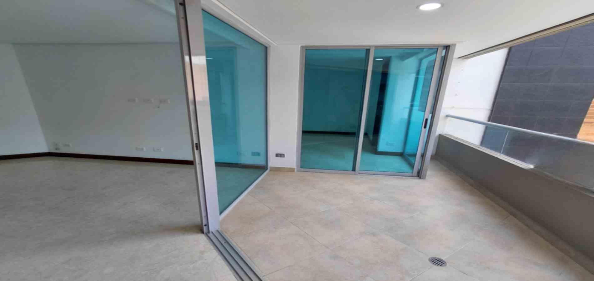 Apartamento en arriendo en Laureles, Medellín · foto 15 de 18