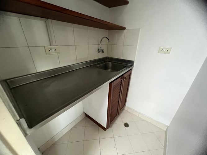 Oficina en arriendo en El Poblado, Medellín, 36 m² · foto 6 de 12