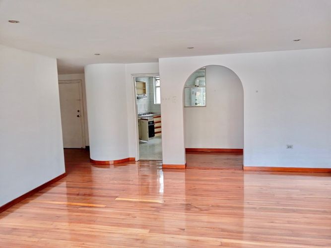 Apartamento de 3 alcobas en venta en Santa Barbara Oriental, Bogotá, 100 m² · foto 5 de 16