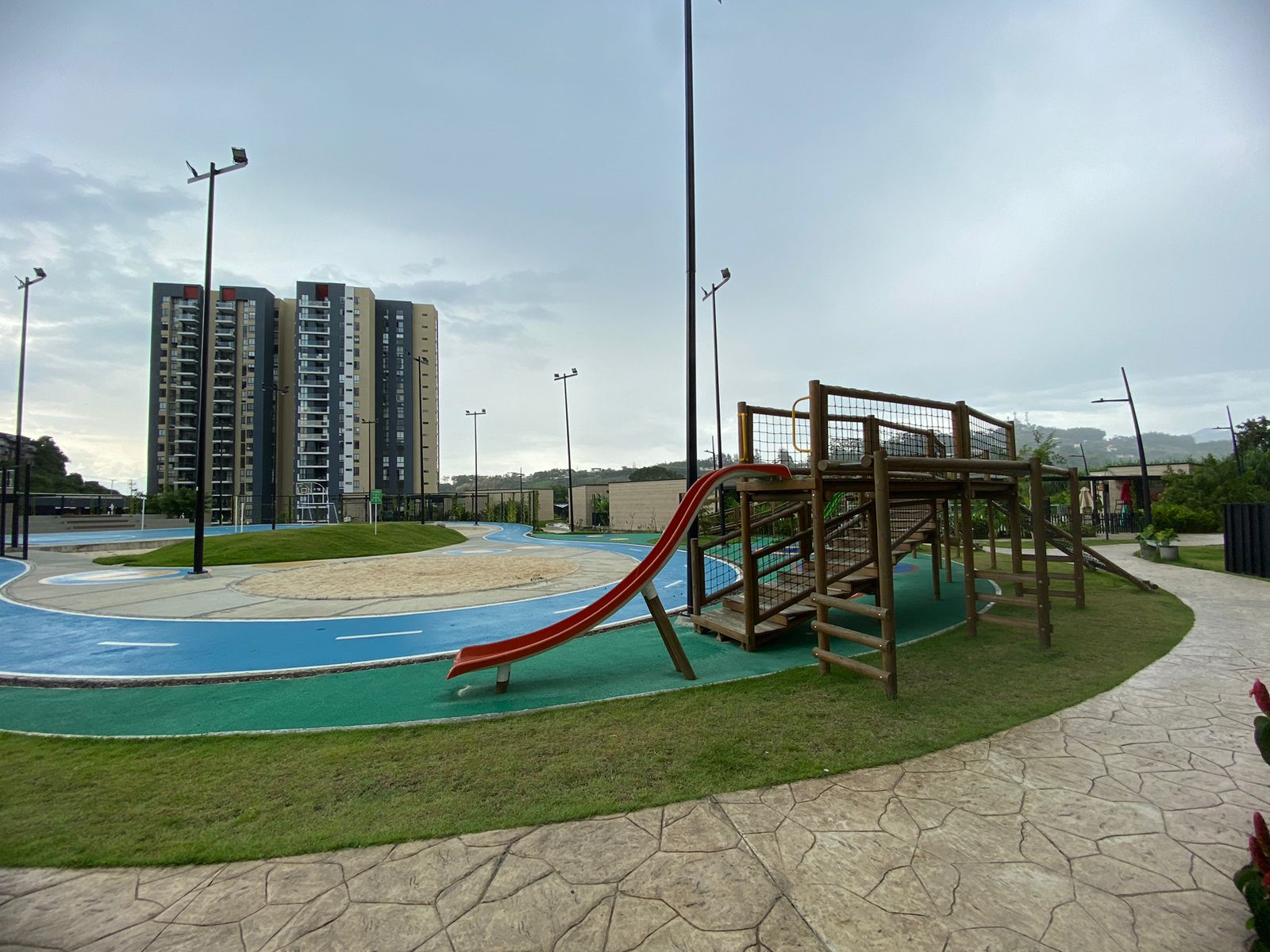 Apartamento en venta en Cerritos, Pereira · foto 3 de 16